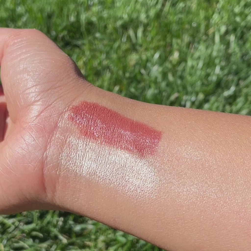 closeup of Cinnamon + Champagne Lip-to-Lid Balmie swatches on skin